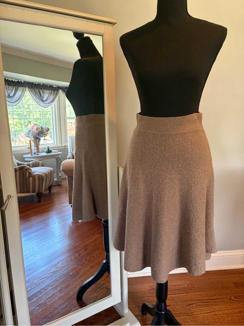 BCBGMaxAzria Taupe Circle Skirt